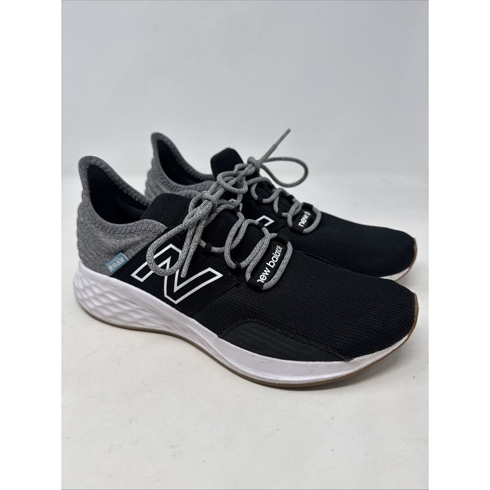 New‎ Balance Fresh Foam Roav Athletic Shoe Black Light Aluminum Boys Size 6